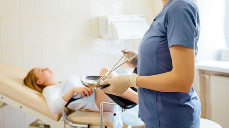 Гинеколог. Гинекологическое обследование. Когда нужно идти к гинекологу после родов. Подростки на приеме у гинеколога. Процесрожденияребенка.