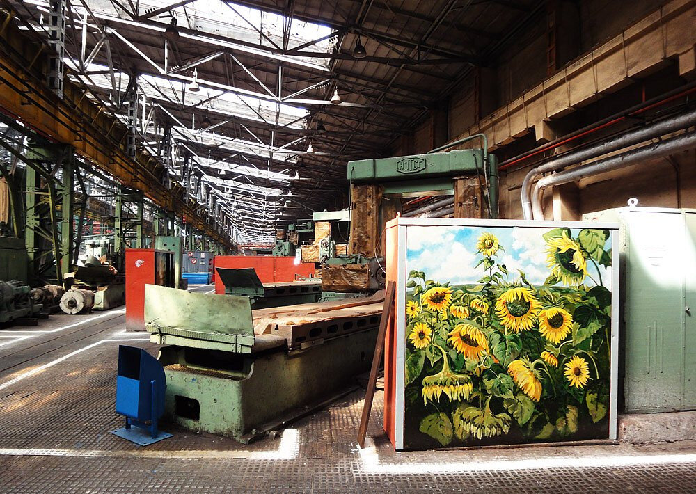 Шкафчики, расписанные Геннадием ВласовымУральский завод тяжелого машиностроения© Фото: Светлана Усольцева, 2010