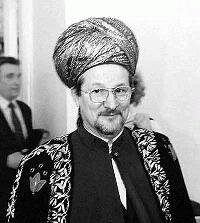 Глава Духовного управления мусульман России Талгат Таджуддин выступает против «летних лагерей» для юных последователей ислама 