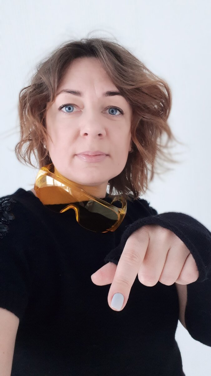 Дизайнер Женя Стельмах