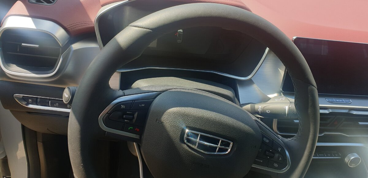 Руль джили эмгранд. Джили атлас 2024 подогрев руля. Руль geely atlas pro. Джили атлас 2024 подогрев руля. Подушка в руле geely atlas.