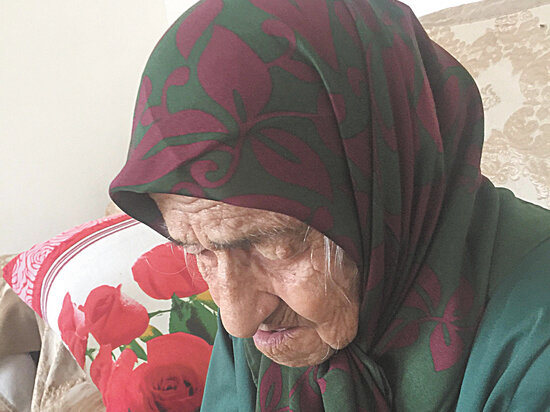 Старенькая бабушка на пенсии фото из интернета