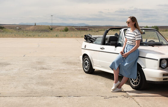 Сестра расследует исчезновение брата, популярного в прошлом диджея, который пропал на Ибице 20 лет назад.