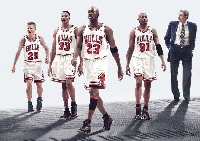 Звёзды Chicago Bulls 90-х годов (слева на право): Стив Керр, Скоти Пиппен, Майкл Джордан, Денис Родман и Фил Джексон (тренер)