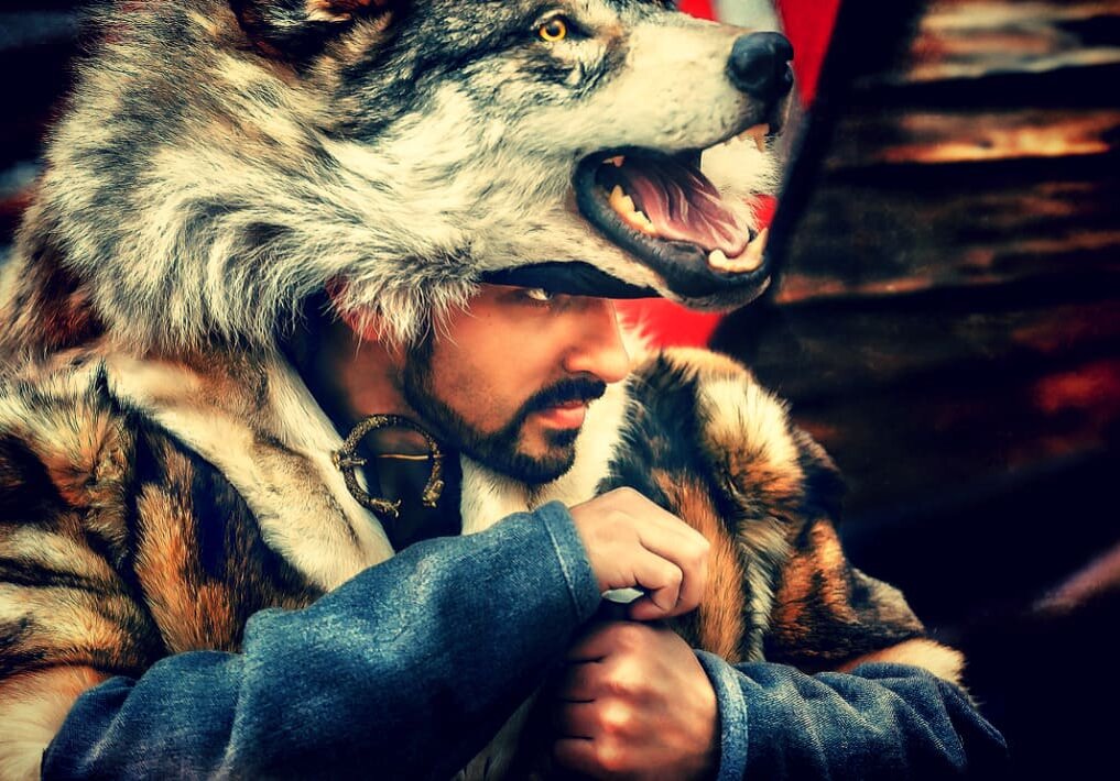 Всеслав Полоцкий считался богатырем и оборотнем.