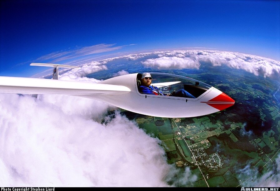 Планёр с забавным названием Grob G-102. Фото by Stephen Liard from Airliners.net