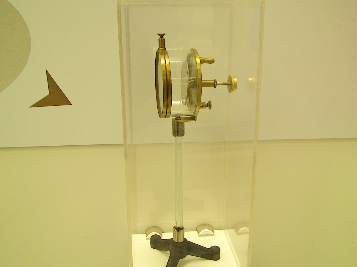 Фотоэлемент Столетова.