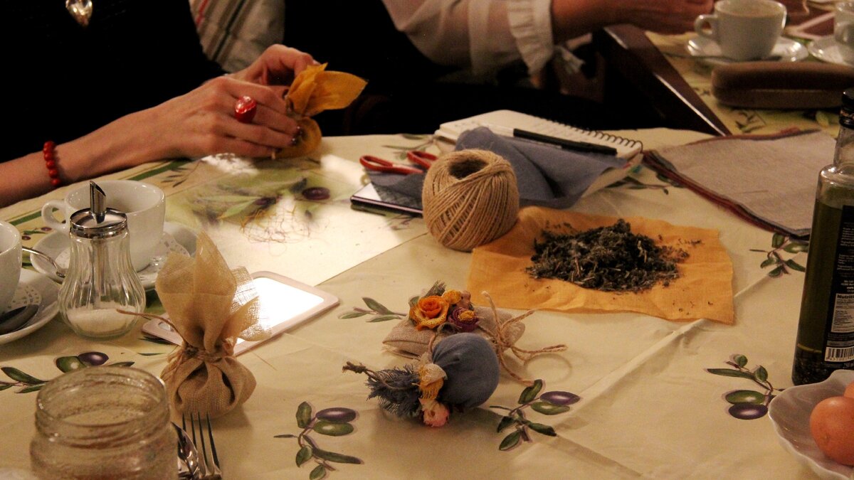 Мастер класс по изготовлению САШЕ. Делаем кремы для лица на основе оливкового масла.