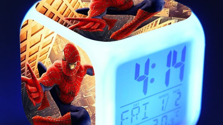 Будильник-кубик 8 смХ8 см с изображениями популярных мультяшек