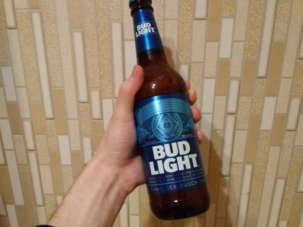 В России это пиво в стекле продается в таре 0,47 литра