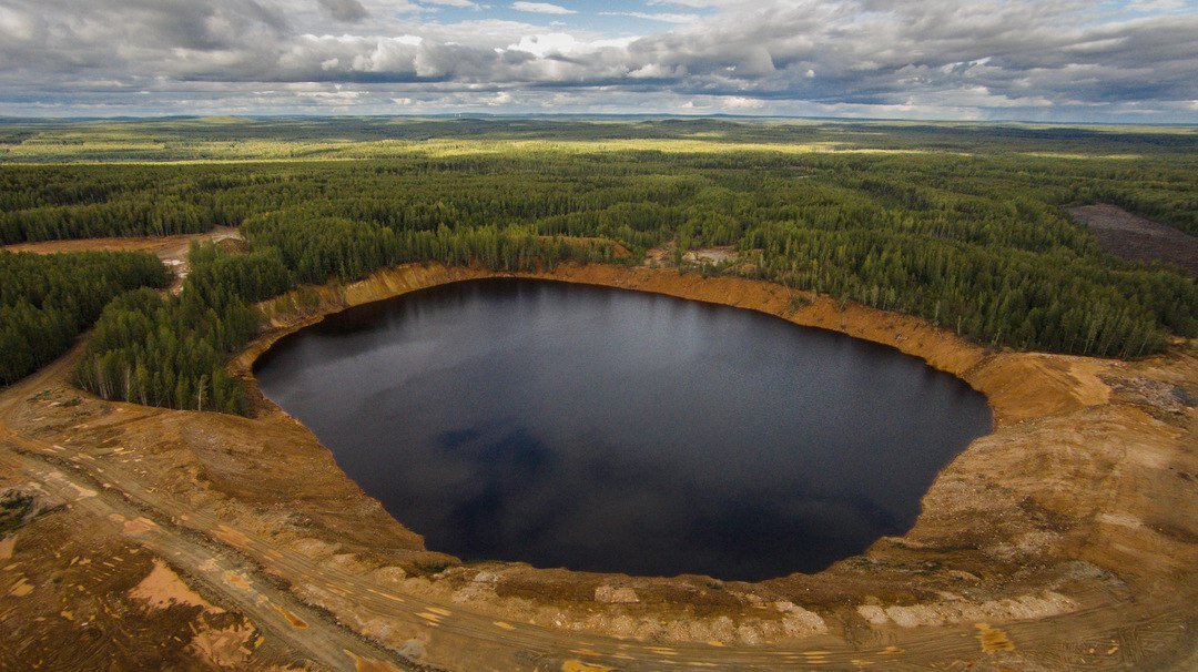 Сейчас на месте скважины
