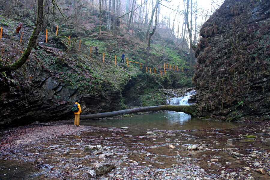 Опа по секретным тропам. Хребет грузинка пещера. Карадахская теснина. Звук врум мотоцикла. День защиты детей хаджох 2009.