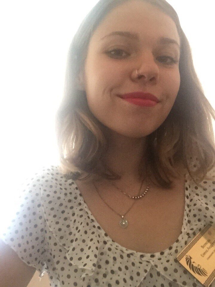 Зато мне дали крутой бейдж «Помощник руководителя»