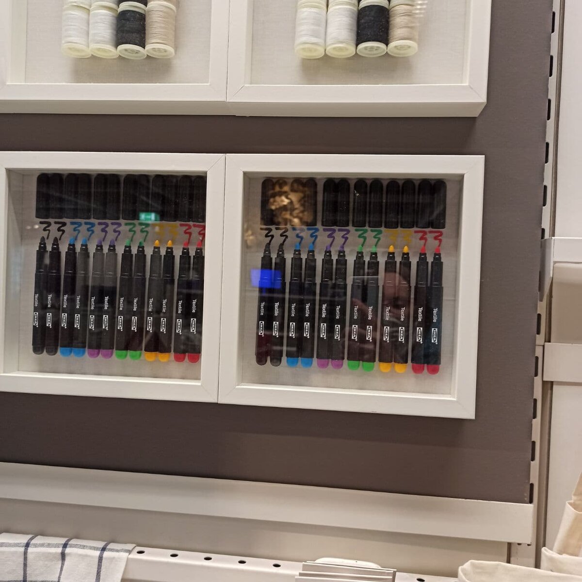 Видно, что кончик стержня толстоват