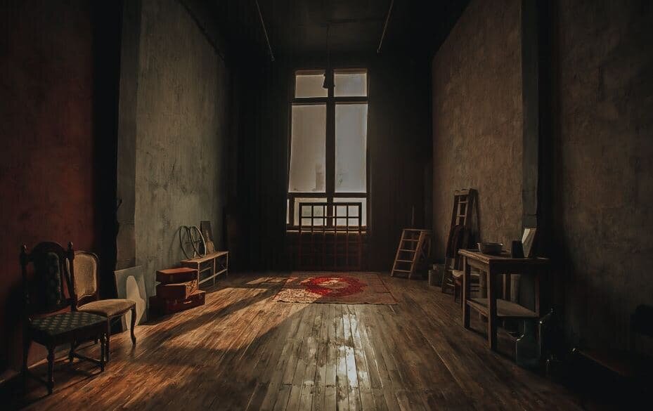 Обычно «нехорошие квартиры» мы представляем себе именно так…