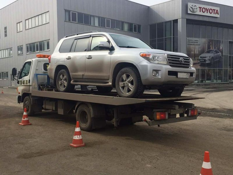 Нормальный способ передвижения для Тойоты? Фото: Яндекс.Картинки