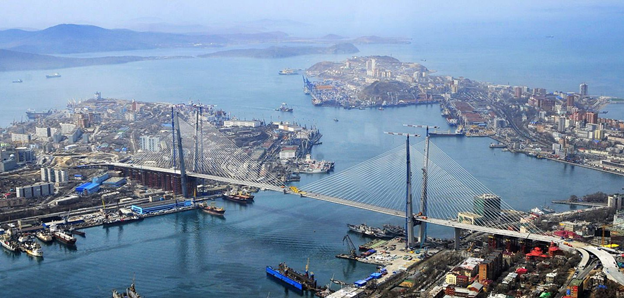 Морской порт Владивосток