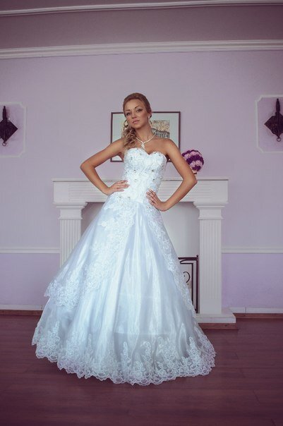 Королева выпускного бала из Канска Михиенко Ольга, победительница 2010 года. Фото из архива проекта. Фотограф Евгения Степанникова