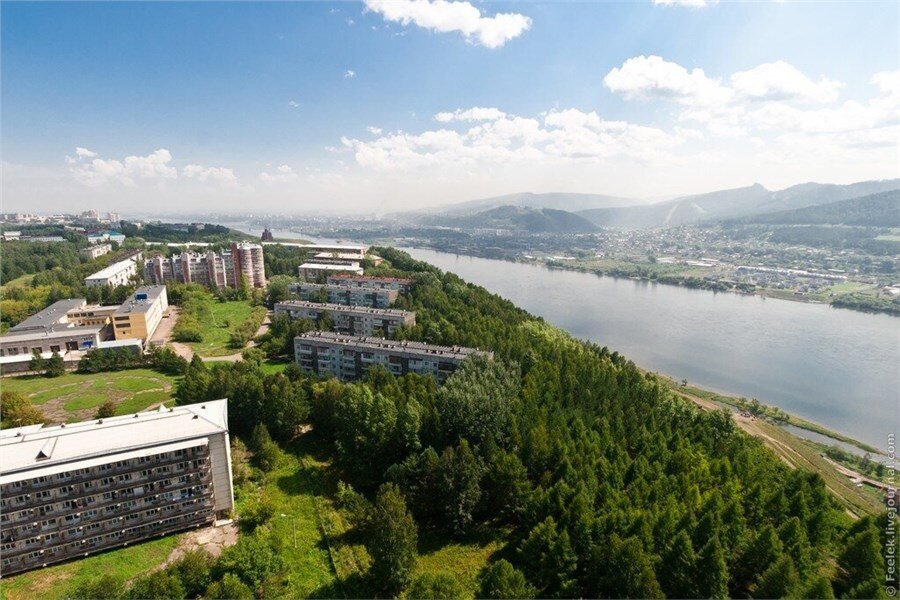 Красноярский Академгородок, тут мы и соседствовали со Славиком. Фото из открытых источников