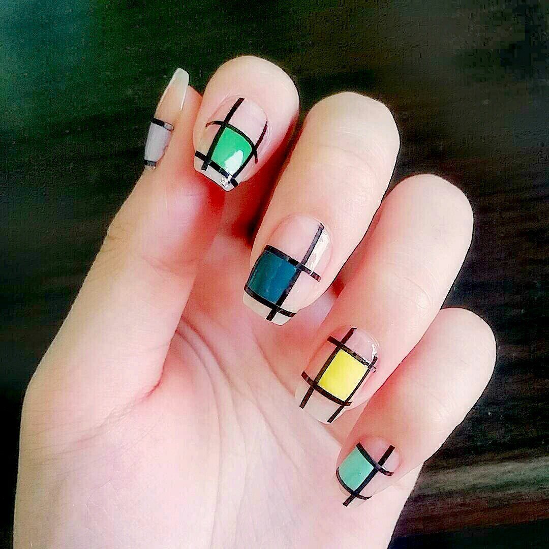 Color blocking маникюр