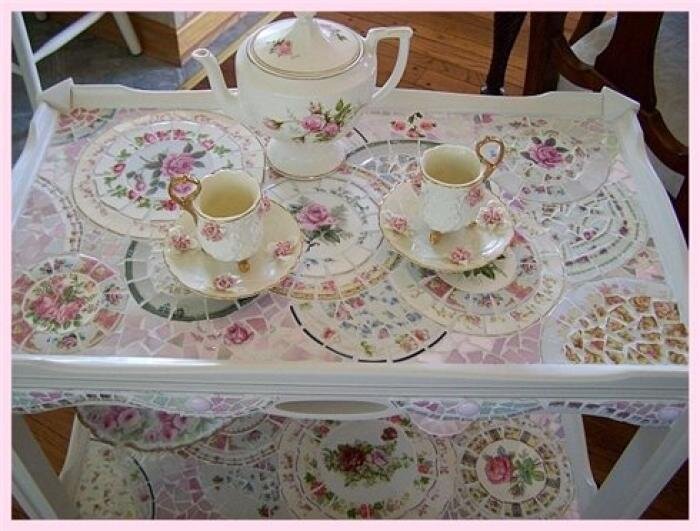 оформление стола битым стеклом