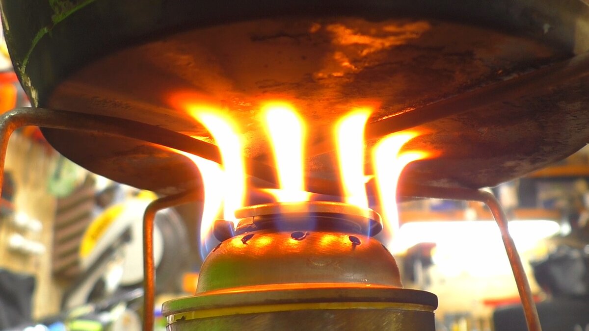 Как сделать походный обогреватель-печь из пустого газового баллончика ...