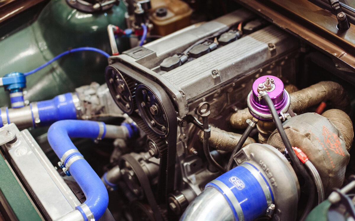 Под капотом прописался двигатель от Лянча Дельта