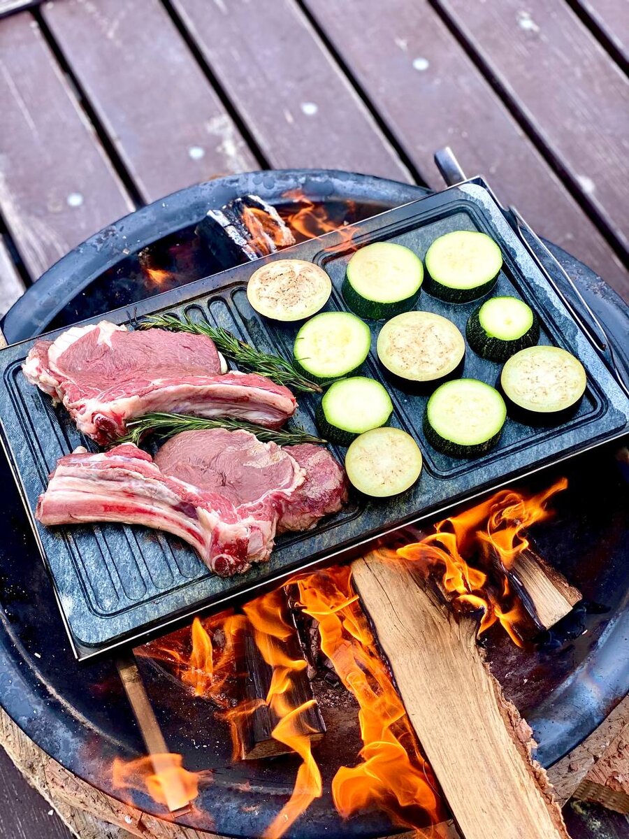 Процесс приготовления на Каменном Гриле VasilevGrill