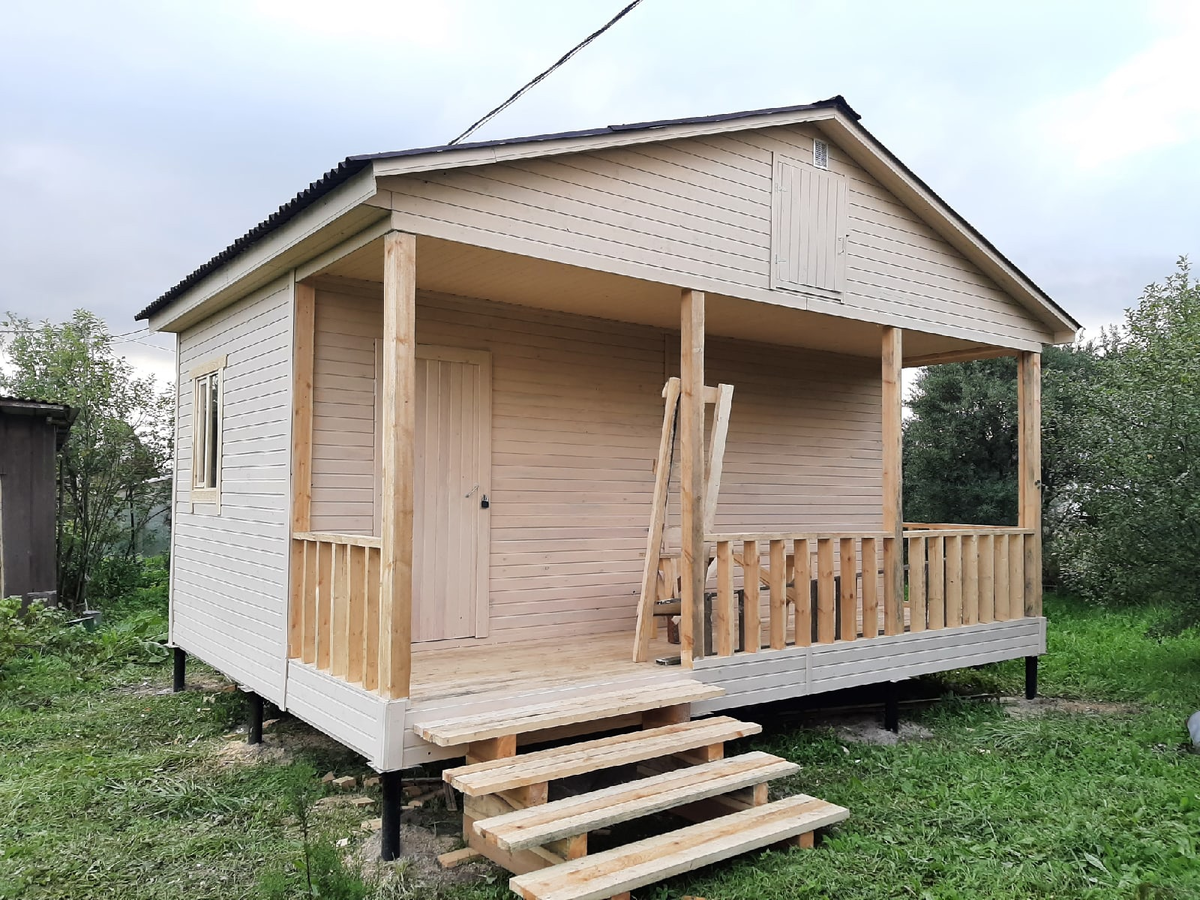 Покрашена только вагонка