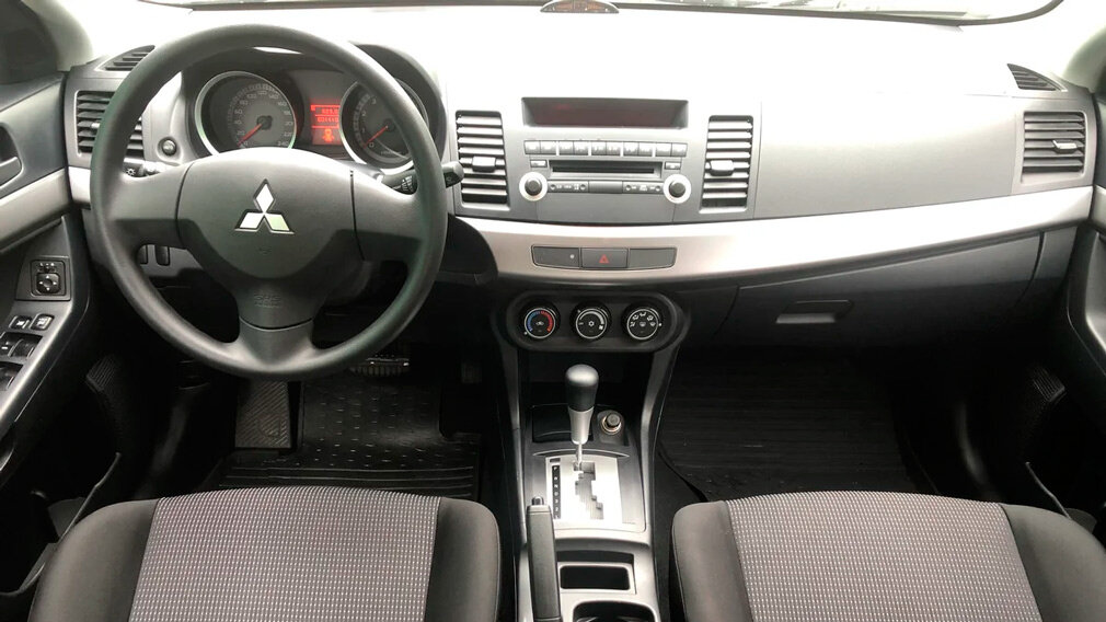 Mitsubishi Lancer X. Фото: auto.ru