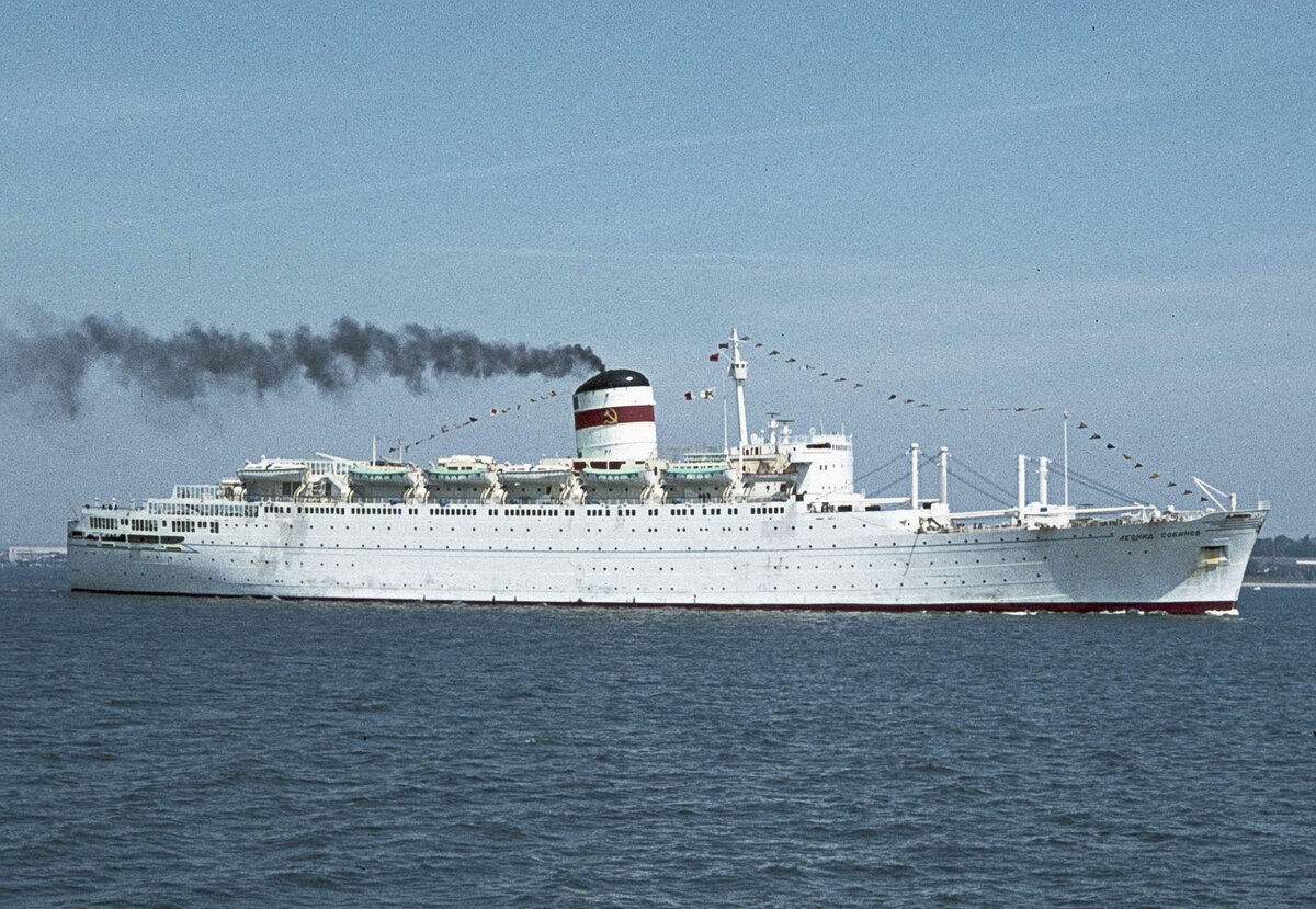 Теплоход собинов. Теплоход собинов. Фёдор шаляпин теплоход, турбоход. Теплоход собинов. Теплоход «л.