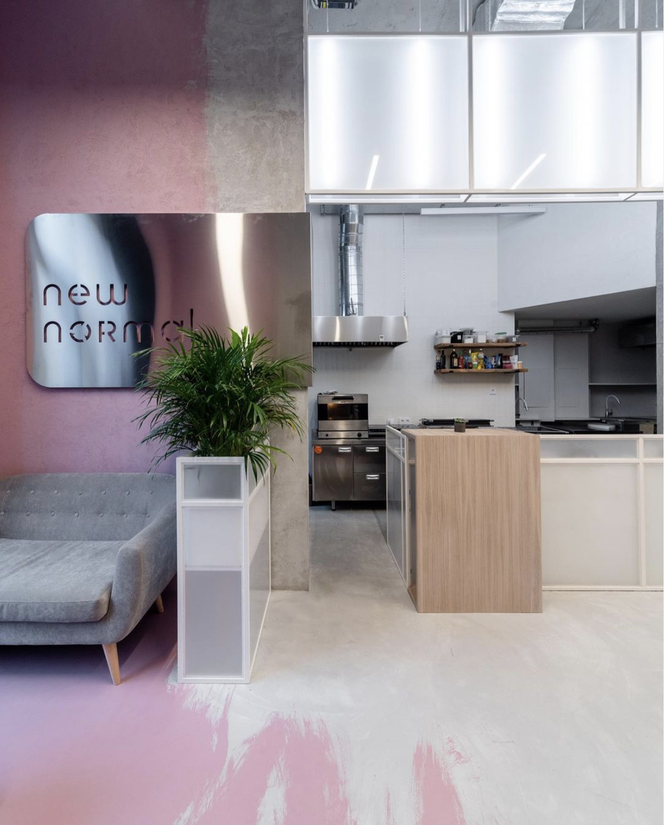 Интерьер внутри (Источник: https://www.instagram.com/p/CVxj76qt9Q5/)