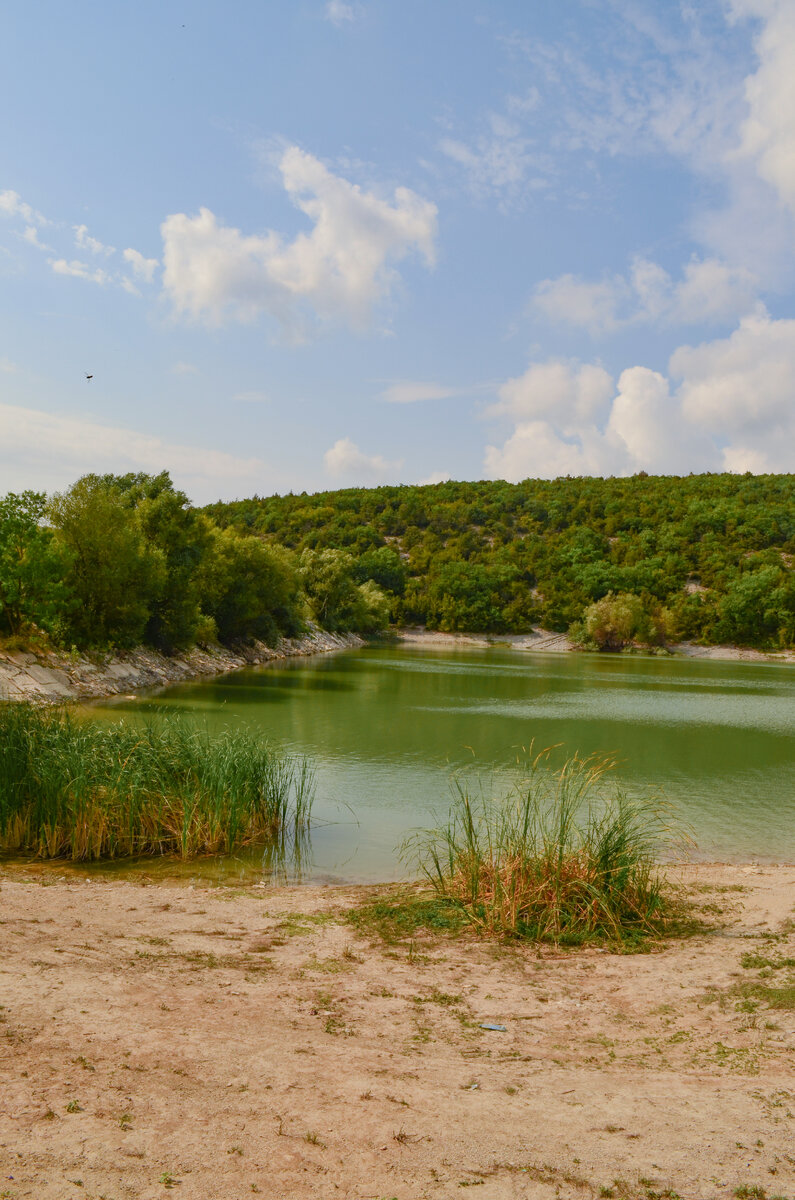 Безлюдный берег оз Сукко рядом с дамбой 10 лет назад