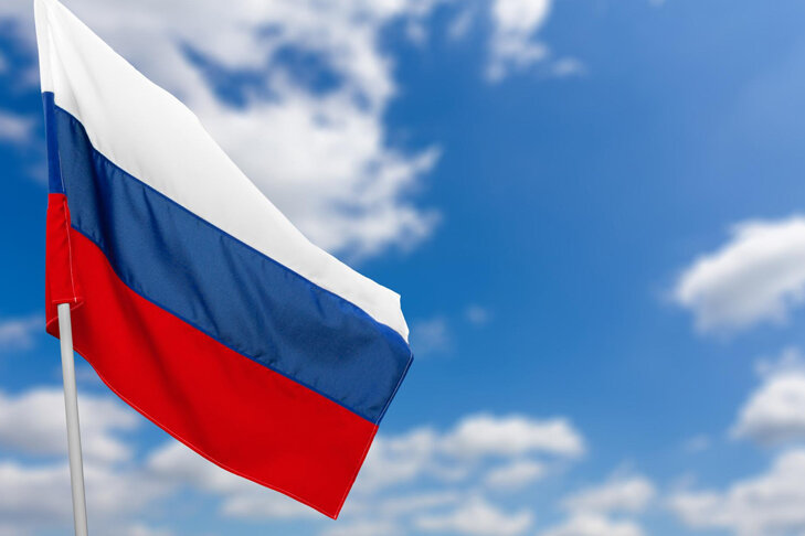    Новая патриотическая традиция вводится повсеместно. Фото с сайта freepik.com
