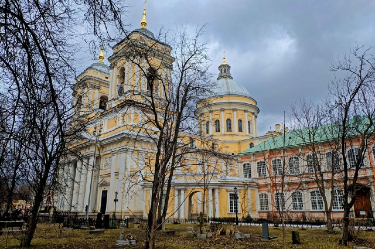    В Александро-Невской лавре в Петербурге воссоздадут интерьеры XIX века