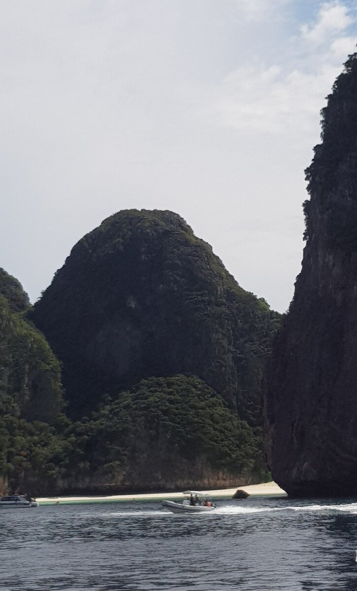 Кадр из морской экскурсии с Пхукета.