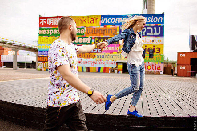 Чтобы попасть в музей, достаточно просто купить билет. Разрешение на фотосъемку не требуется. 
Еще больше фотографий из музея уличного искусства смотрите в серии Стрит Арт.