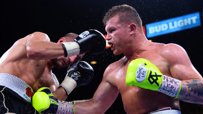  Сергей Ковалев и Сауль Альварес / Фото: © REUTERS / Joe Camporeale-USA TODAY Sports