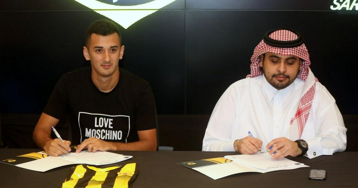 Сардор Рашидов (1991)-футболист национальной команды Узбекистана, легионер играющий в командах Потугалии-«Насьональ» и Катара -«Катар СК».