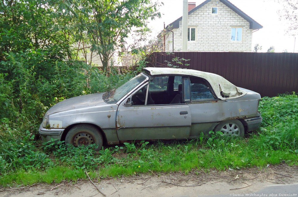 Заброшенные автомобили в Подмосковье