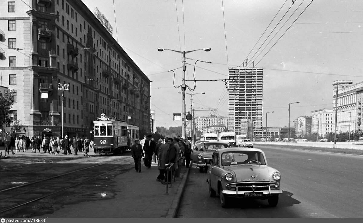 Трамвай №23 у станции метро "Сокол", 1965.