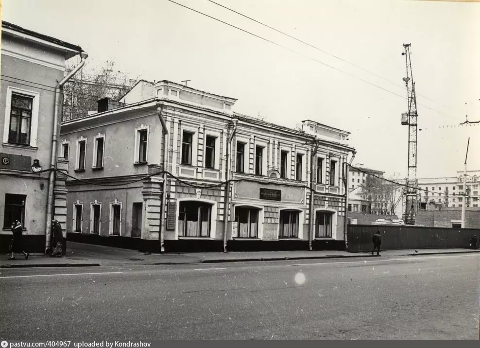 Улица Чернышевского (Покровка), дом 45, 1972 - 1975 г. Из личной коллекции Андрея Кондрашова.