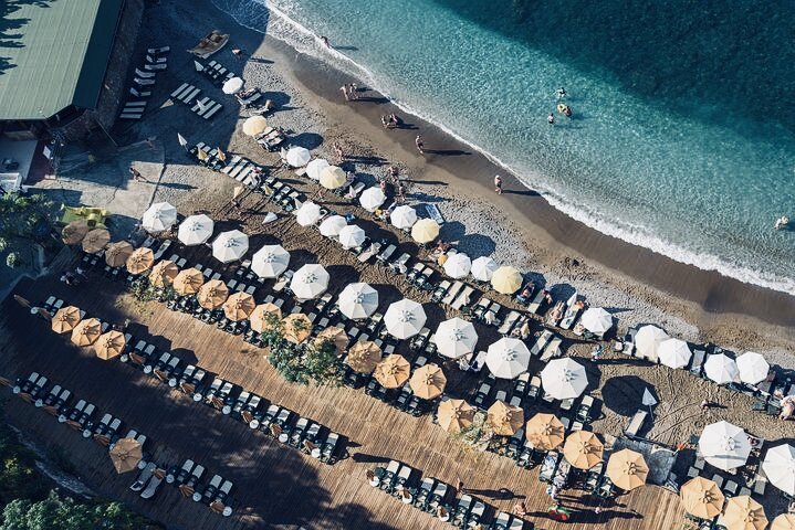 Болгария ОПЛАЧИВАЕТ лечение туристам, в то время как Турция ПРОСИТ за это ДЕНЬГИ.