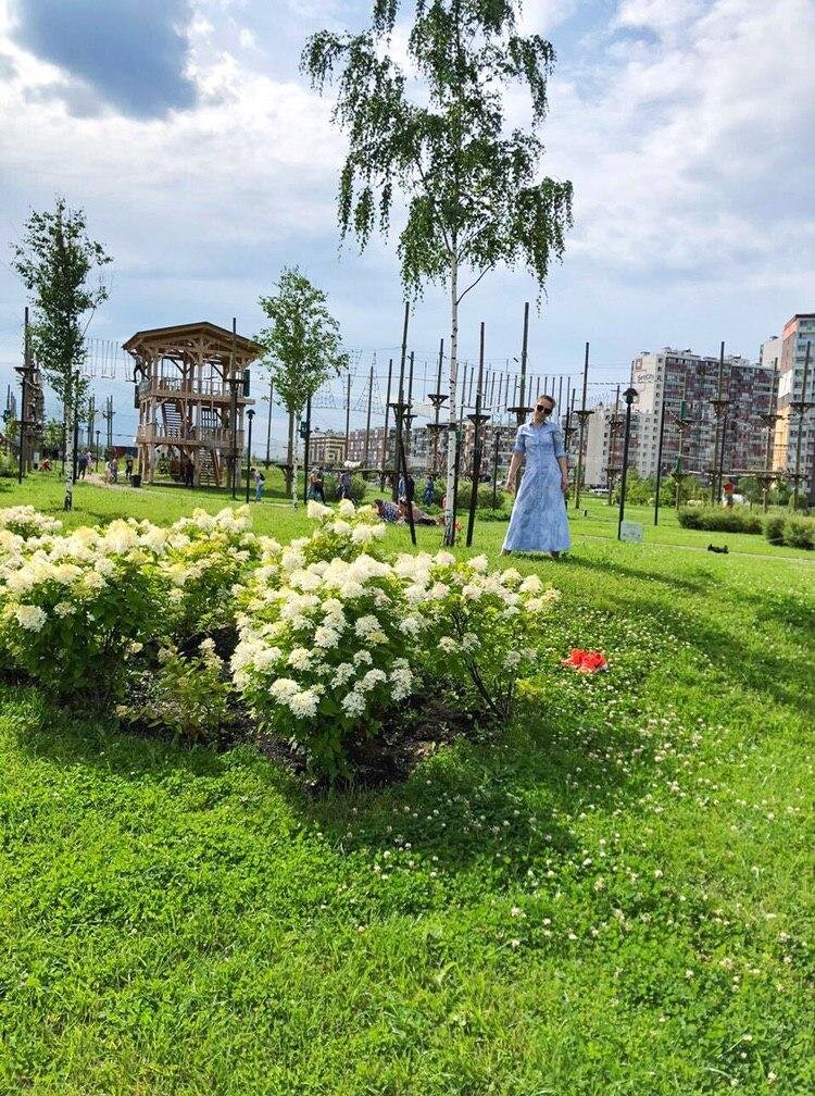 Любите себя, никто этого сделать лучше не сможет)