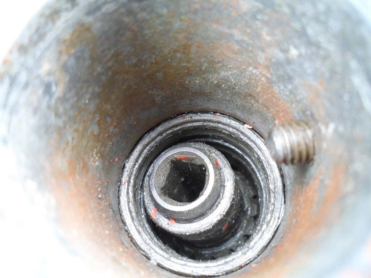 Тут уже нет подшипника