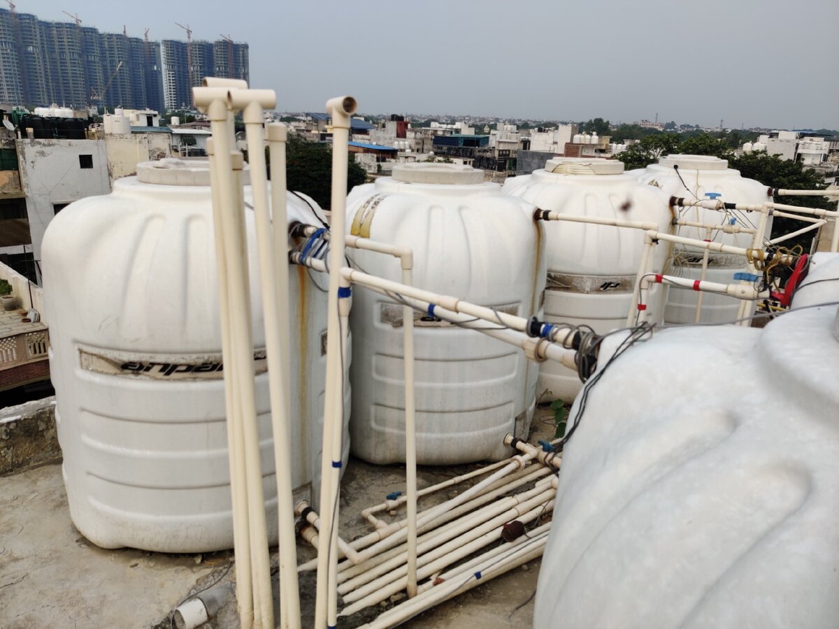 Водонакопительная система с баками 