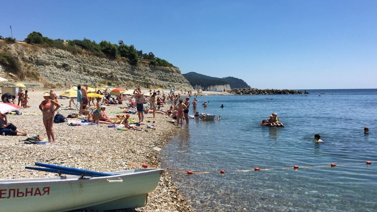 Пляж "Факел"  Дивноморское
