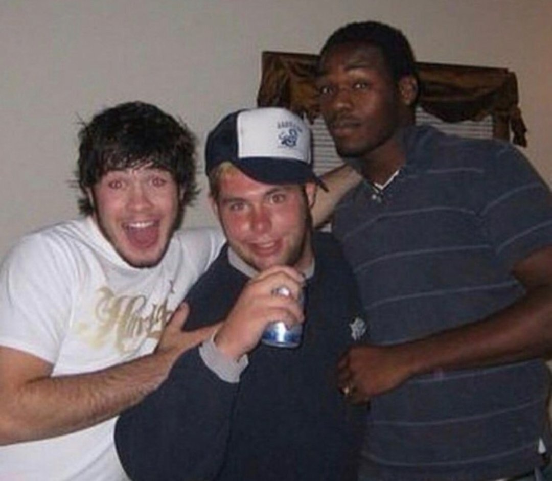 Студенческая фотография, Колби Ковингтон (слева) и Джон Джонс (справа)