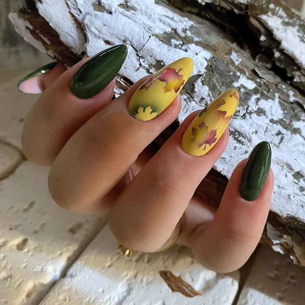 The most beautiful fall manicure with design