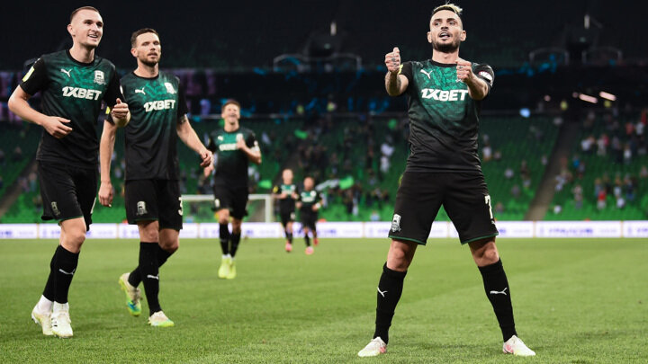 Реми Кабелла - дважды принес победы "Краснодару", удачно сыграв на подборе.